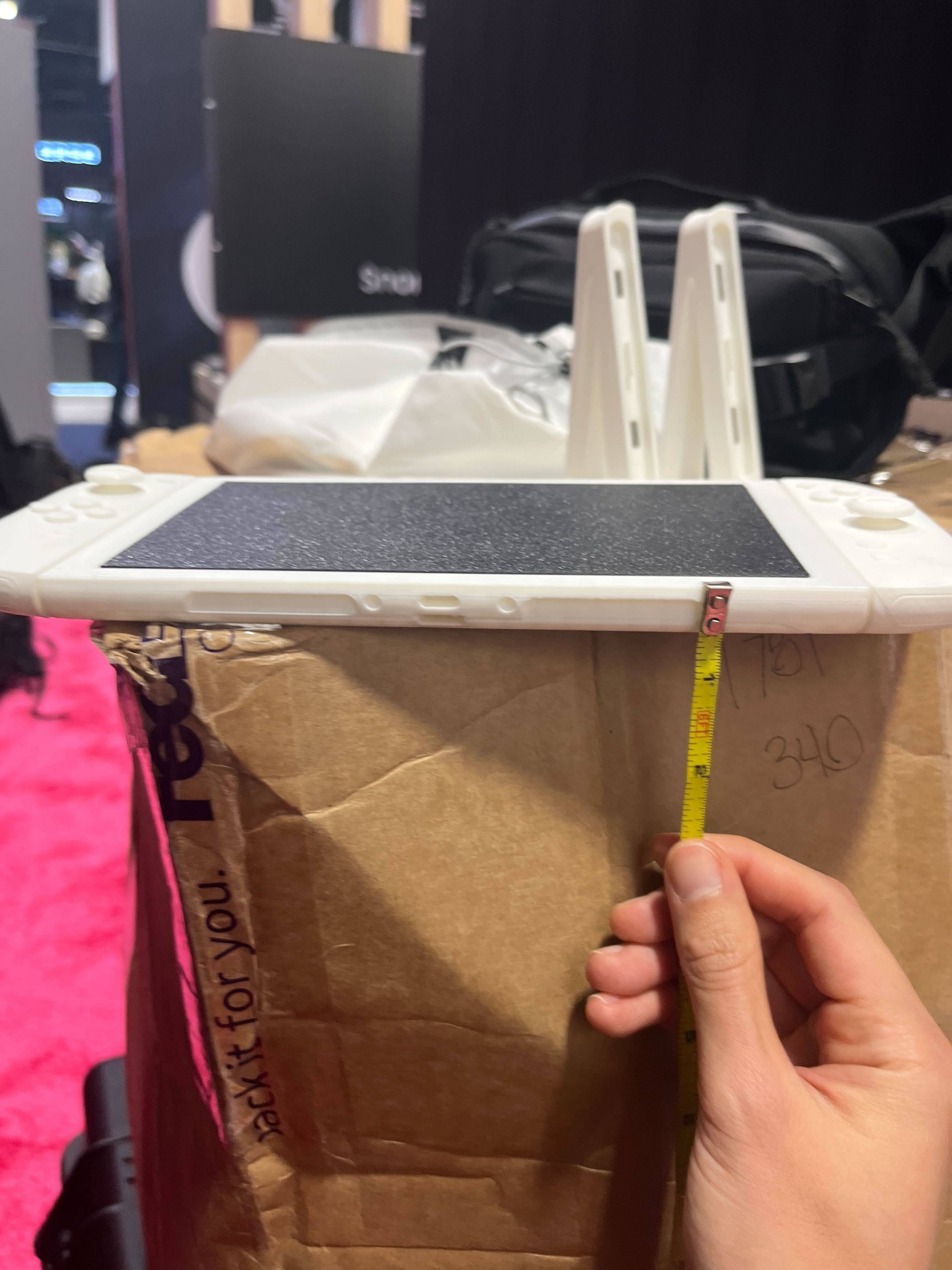CES 2025의 Genki Nintendo 스위치 모형 이미지