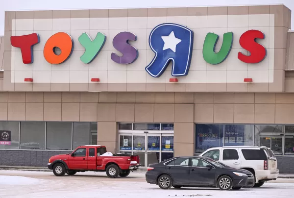 De alguna manera, Toys 'R' Us regresó. Foto de Artur Widak/Nurphoto a través de Getty Images.